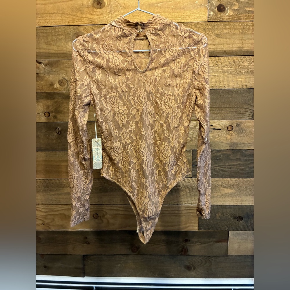 Iris Basic Lace Bodysuit in Brown